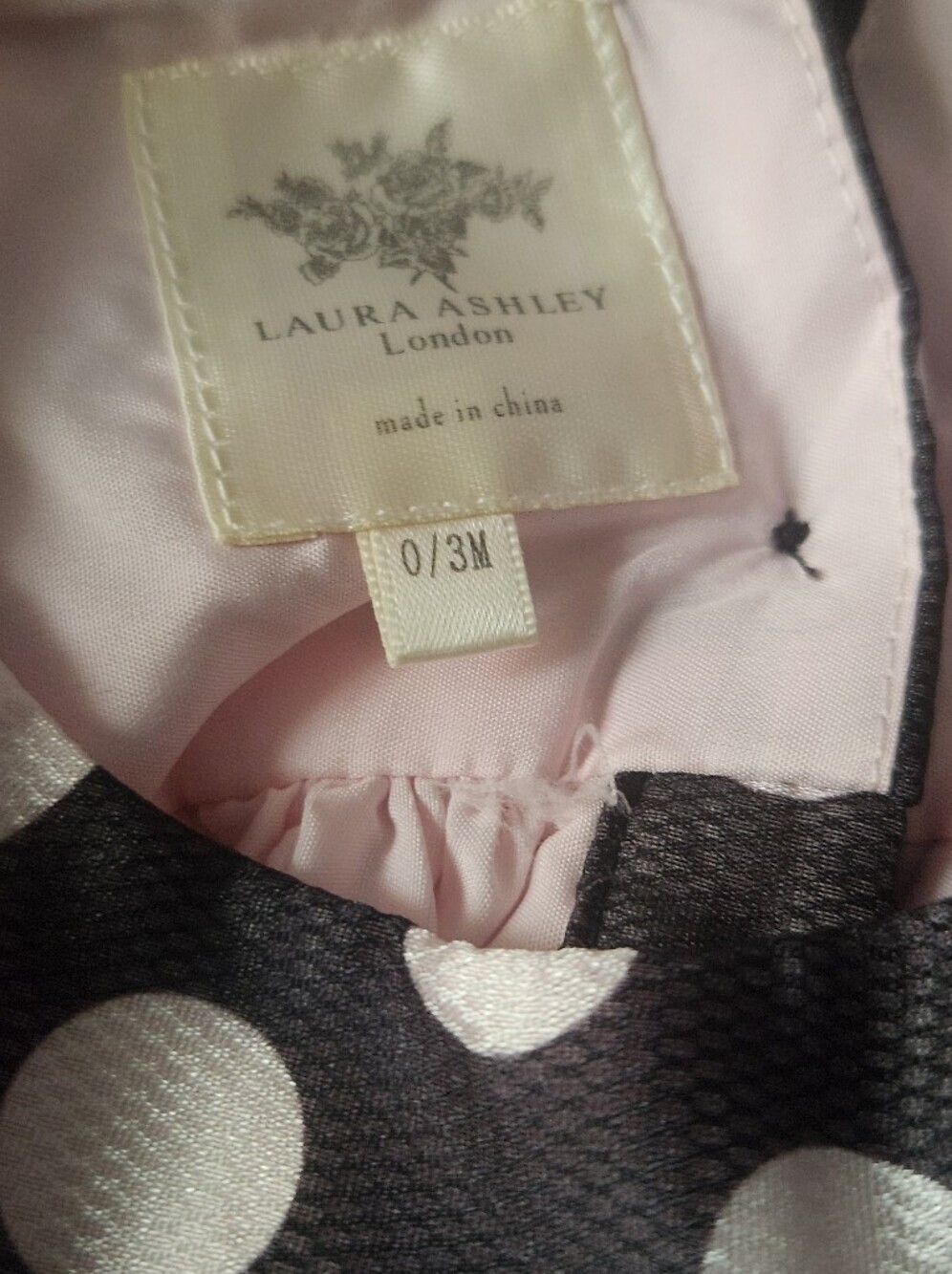 Laura Ashley Black Dress with Soft Pink Polka Dots and Flower, S 0-3m, EPreLC - Picture 6 of 6